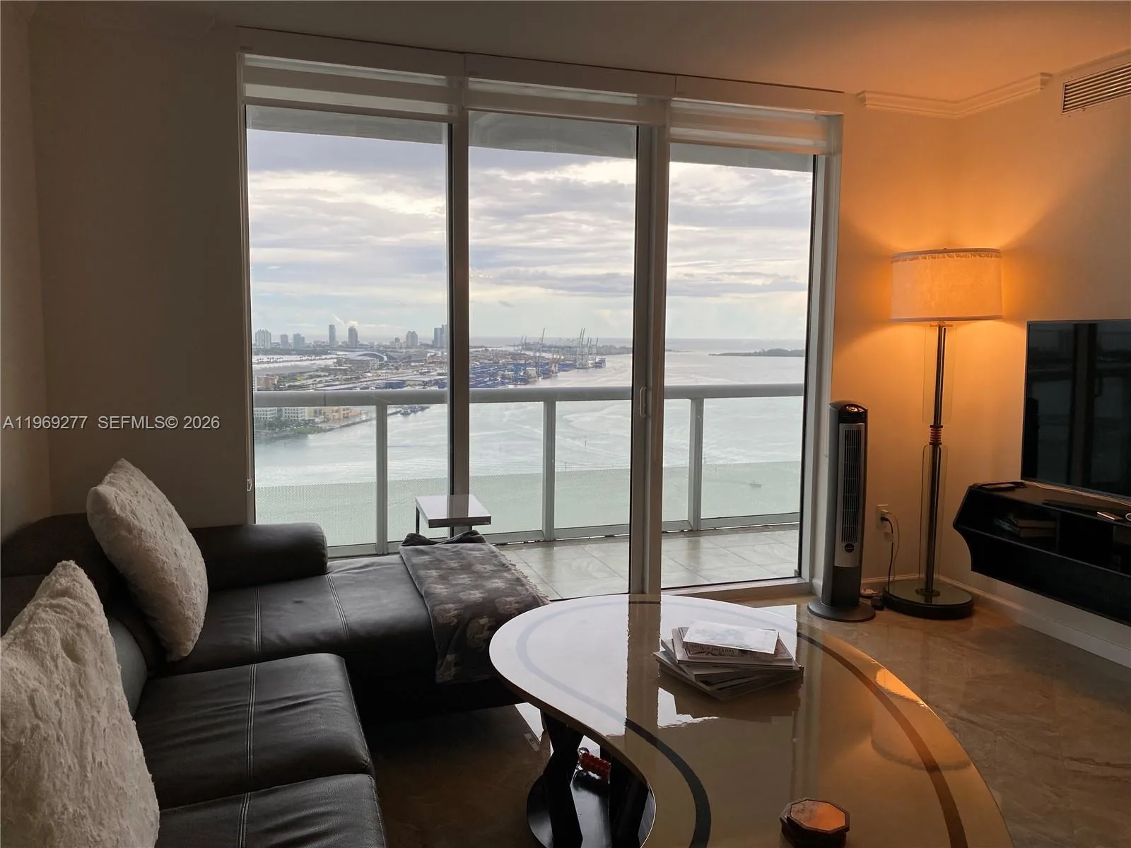 50 Biscayne Blvd # 3508, Miami, FL 33132 photo 12