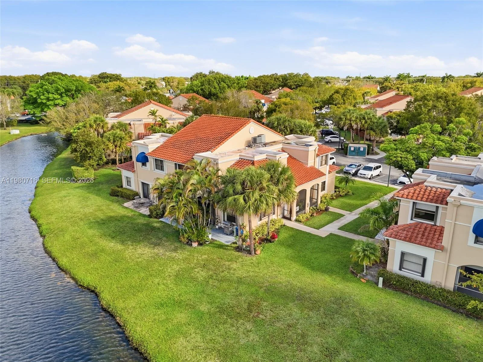567 Racquet Club Rd # 18, Weston, FL 33326