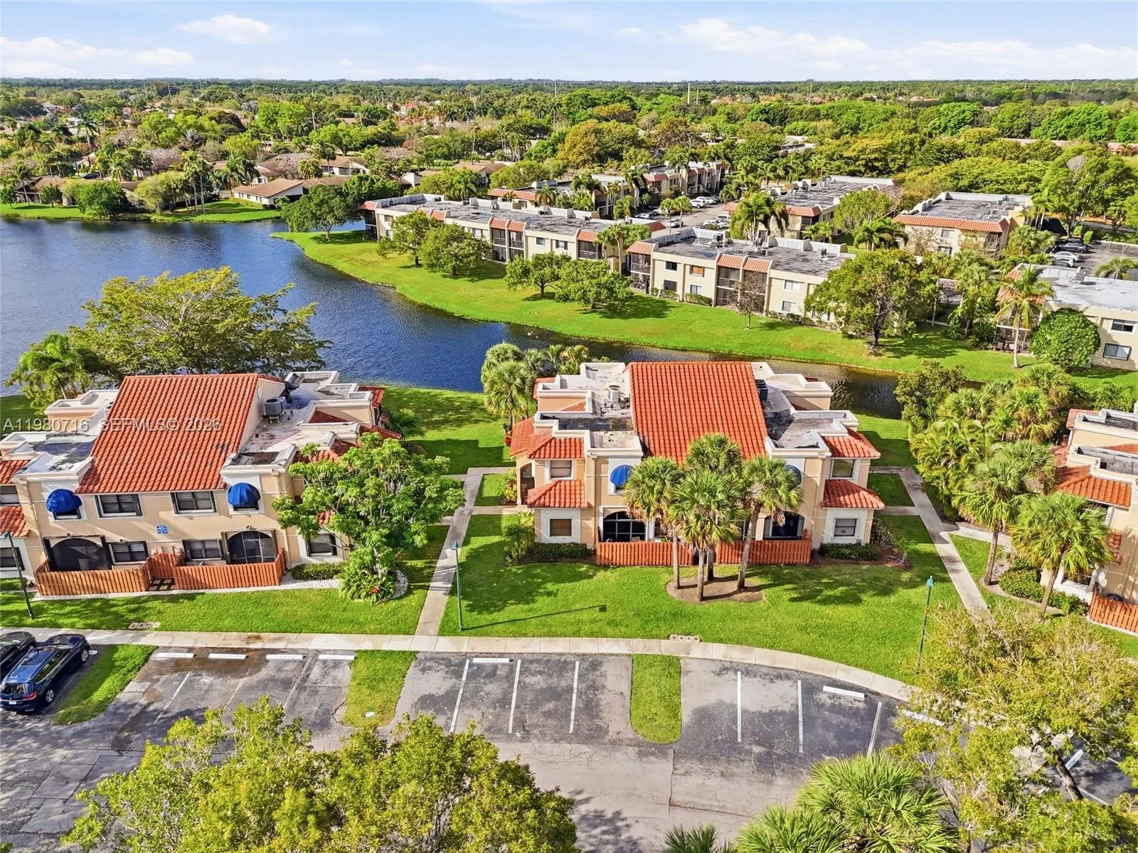 567 Racquet Club Rd # 18, Weston, FL 33326 photo 3