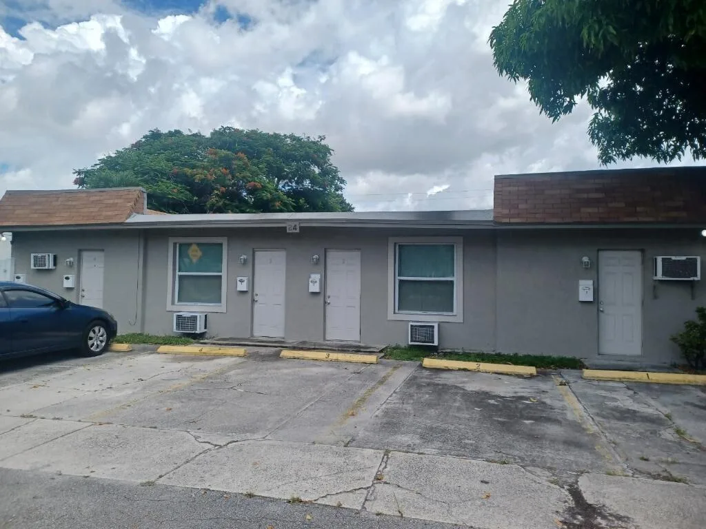 24 SW 13th Street # 1-5, Dania Beach, FL 33004 photo 2