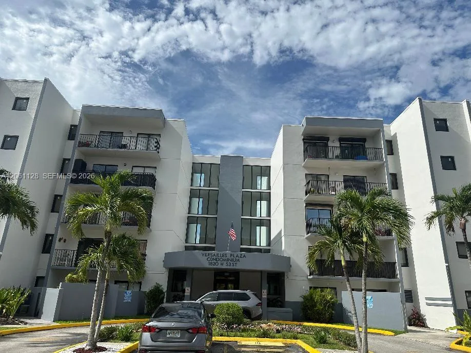 1820 W 53rd St # 518, Hialeah, FL 33012