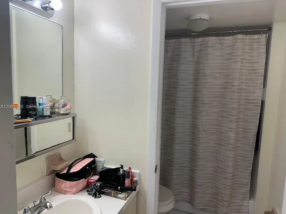 1820 W 53rd St # 518, Hialeah, FL 33012 photo 13