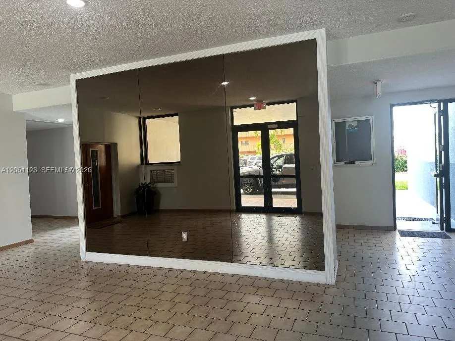 1820 W 53rd St # 518, Hialeah, FL 33012 photo 3
