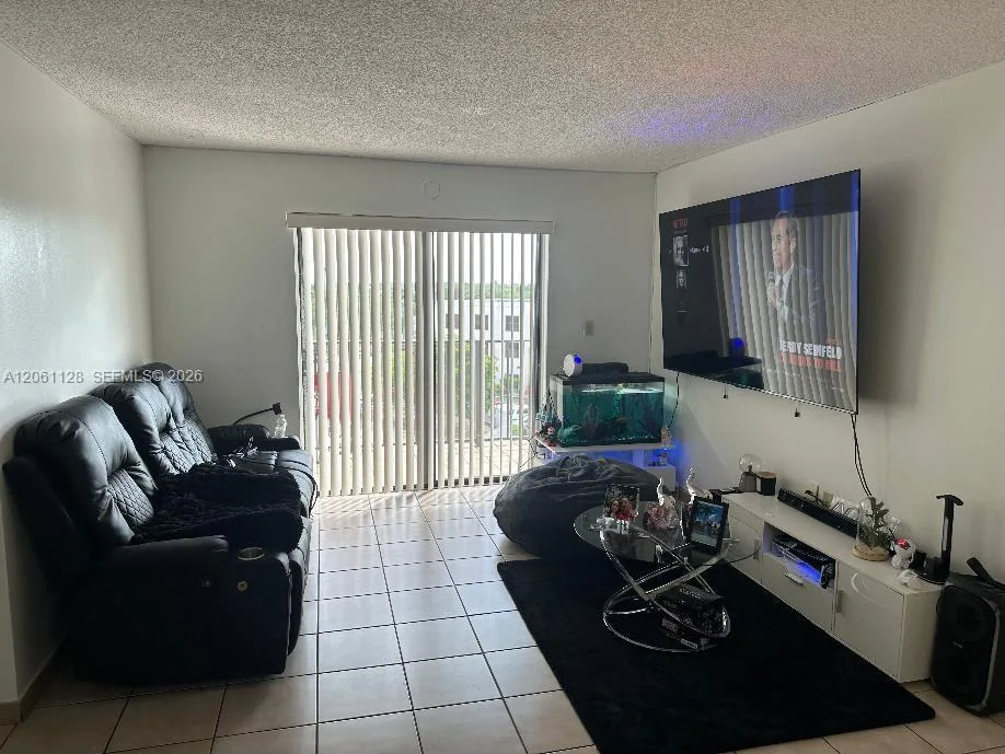 1820 W 53rd St # 518, Hialeah, FL 33012 photo 9