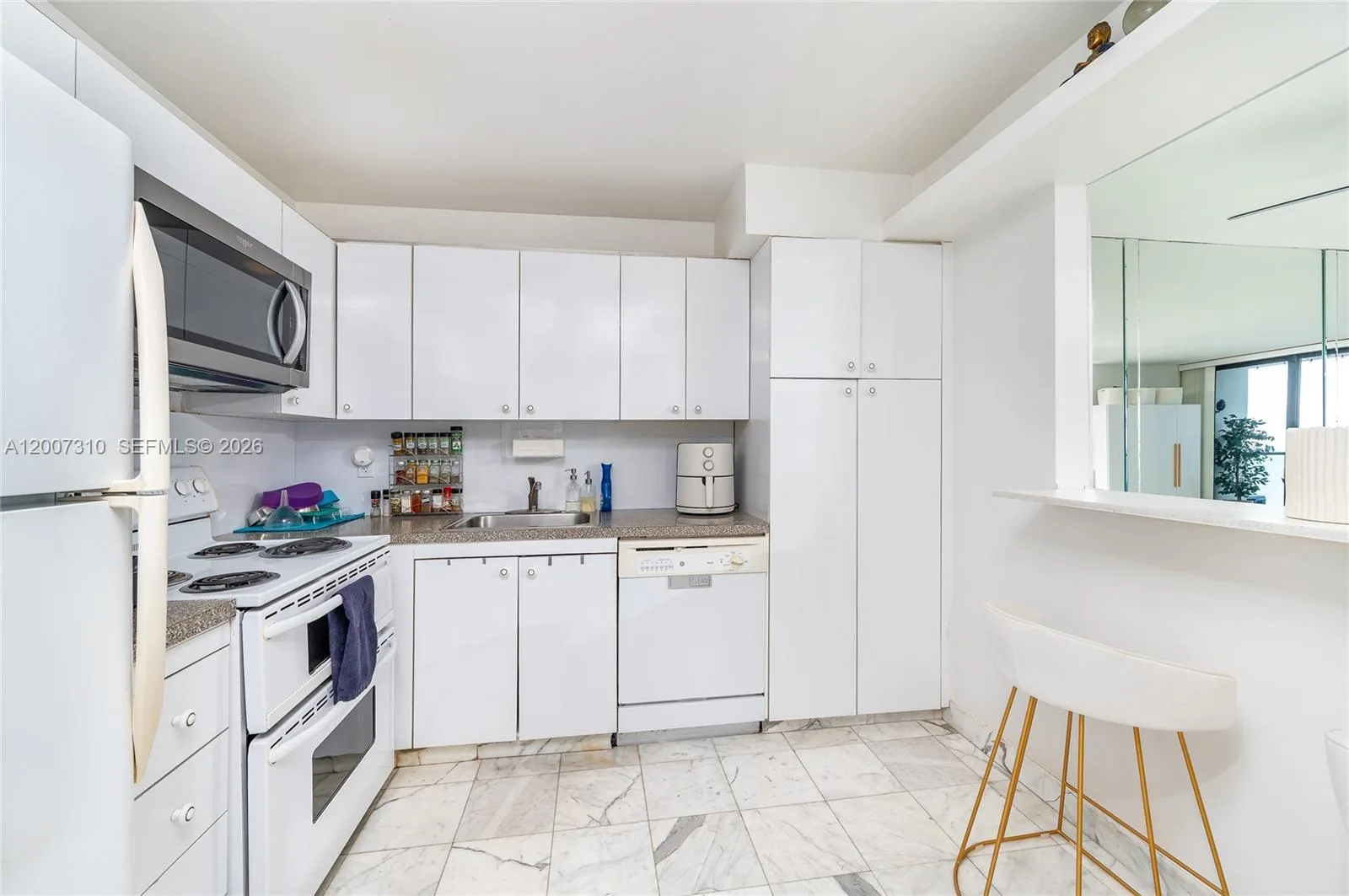 2301 S Ocean Dr # 1102, Hollywood, FL 33019 photo 10