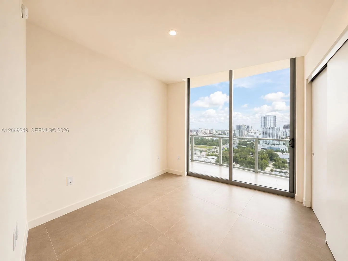 1400 Biscayne Blvd # 1807, Miami, FL 33132 photo 9