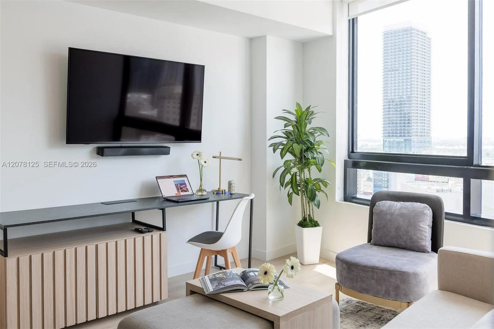 225 N Miami Ave # 2107, Miami, FL 33128