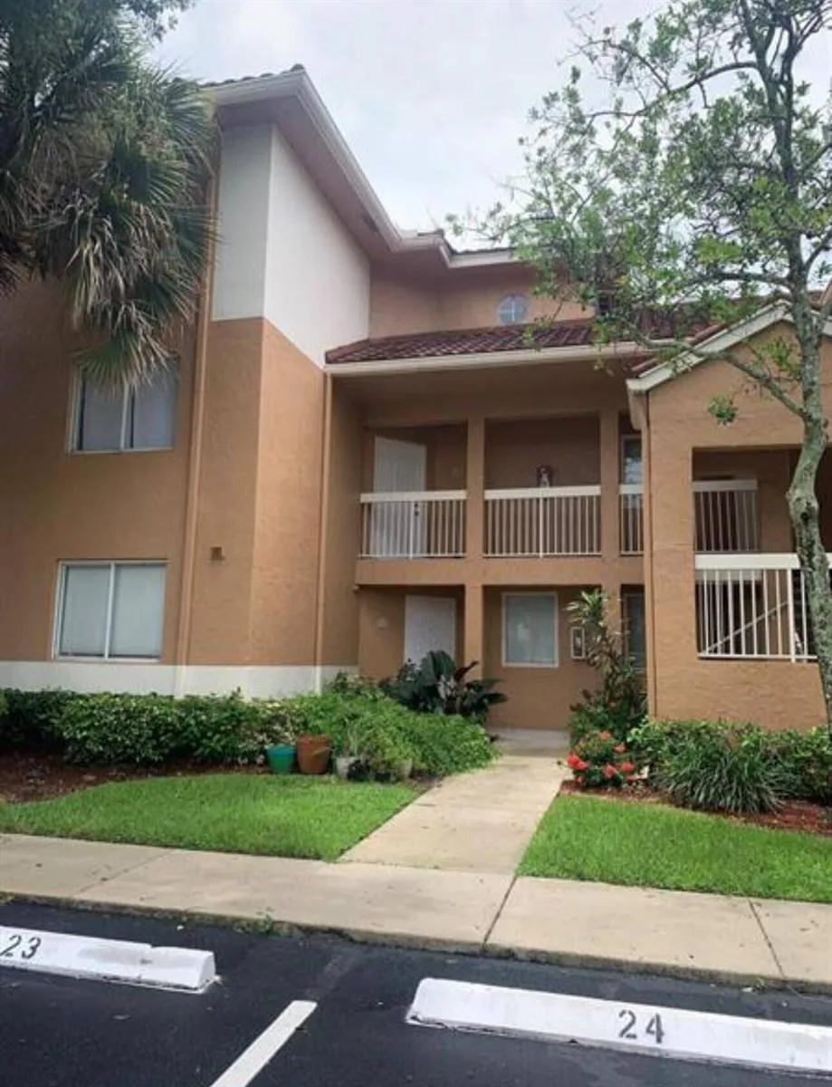 832 NW 92ND Avenue, Plantation, FL 33324