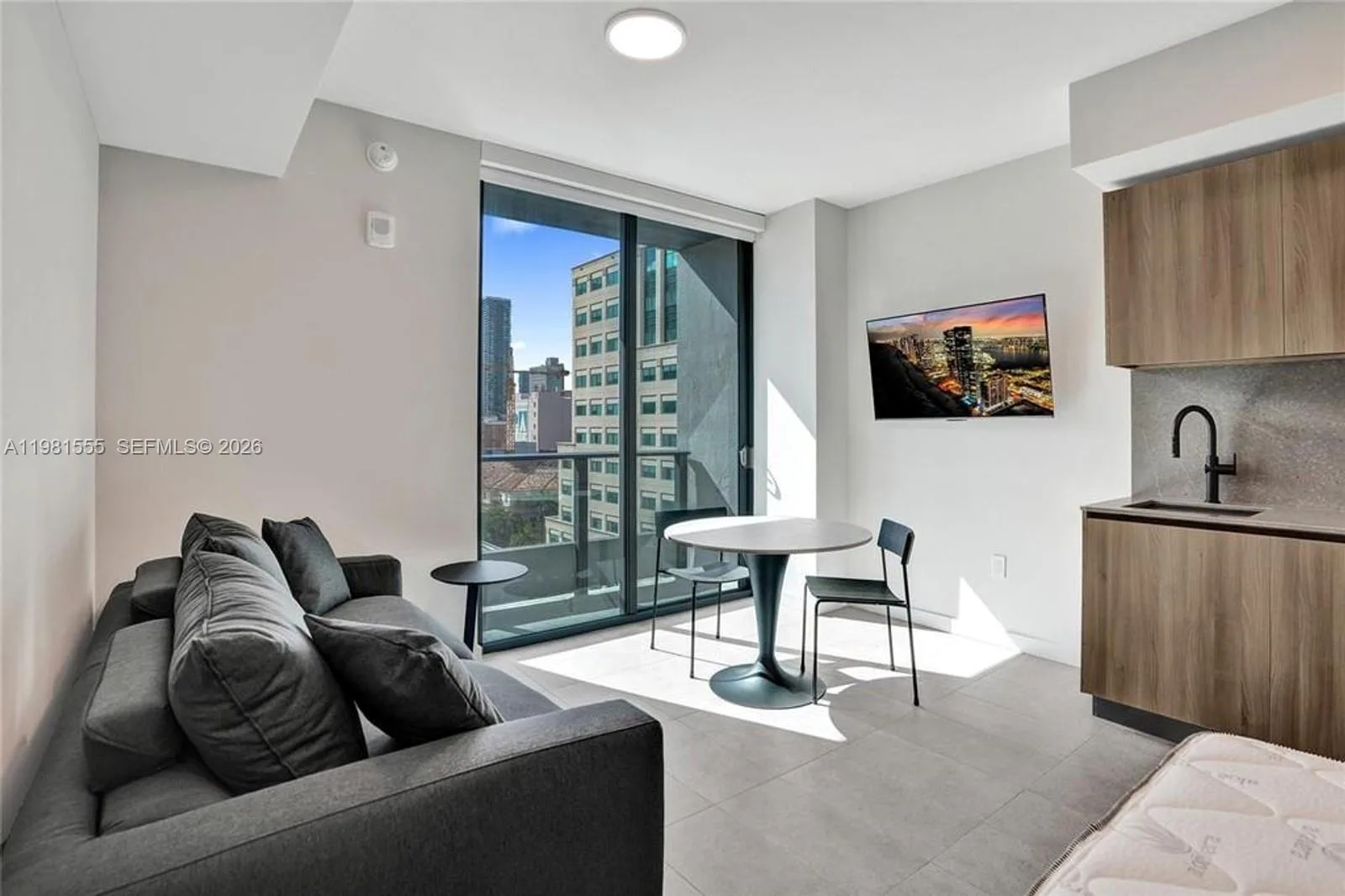 121 NE 5 St # 801B, Miami, FL 33132