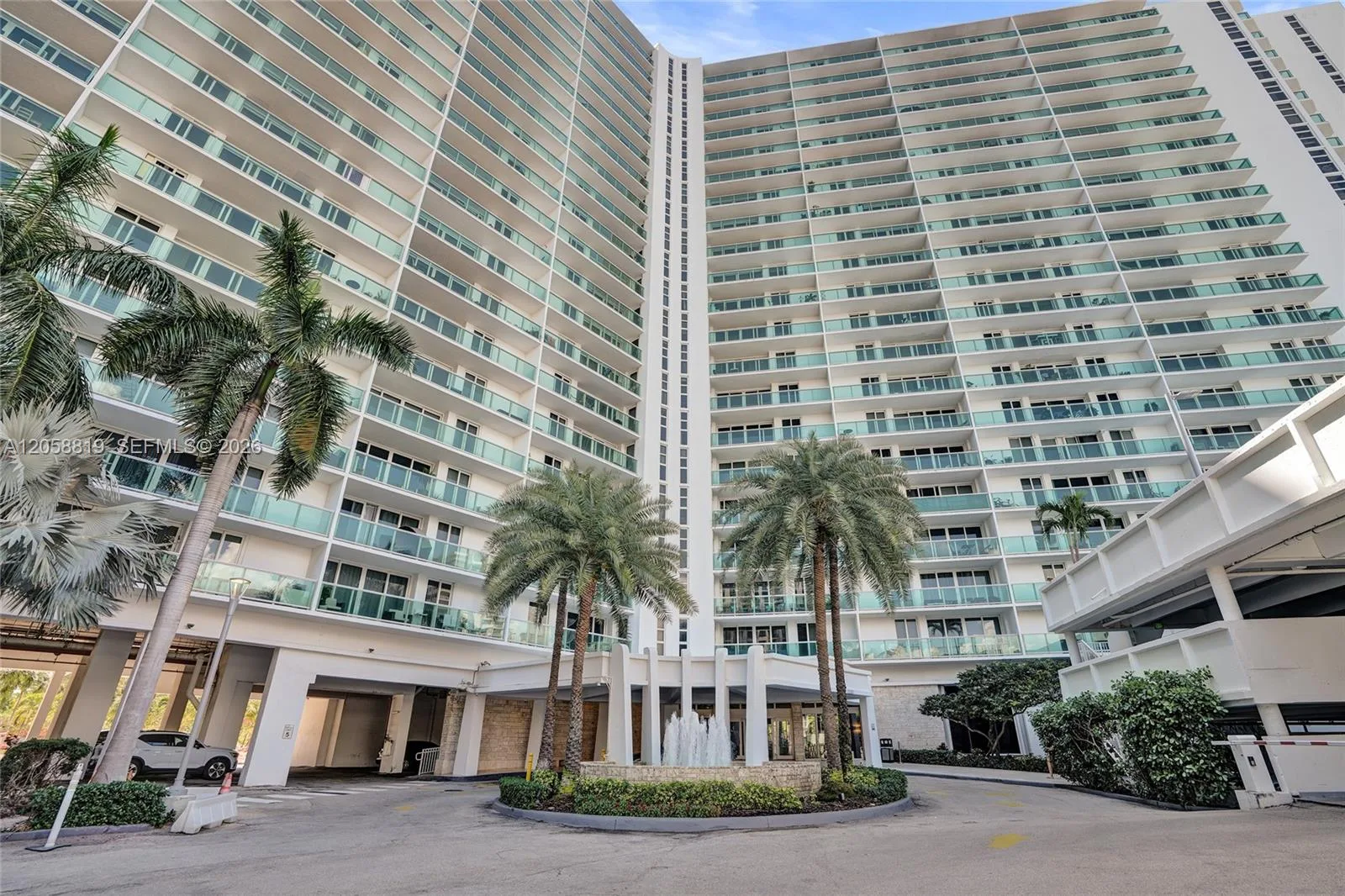100 Bayview Dr # 401, Sunny Isles Beach, FL 33160