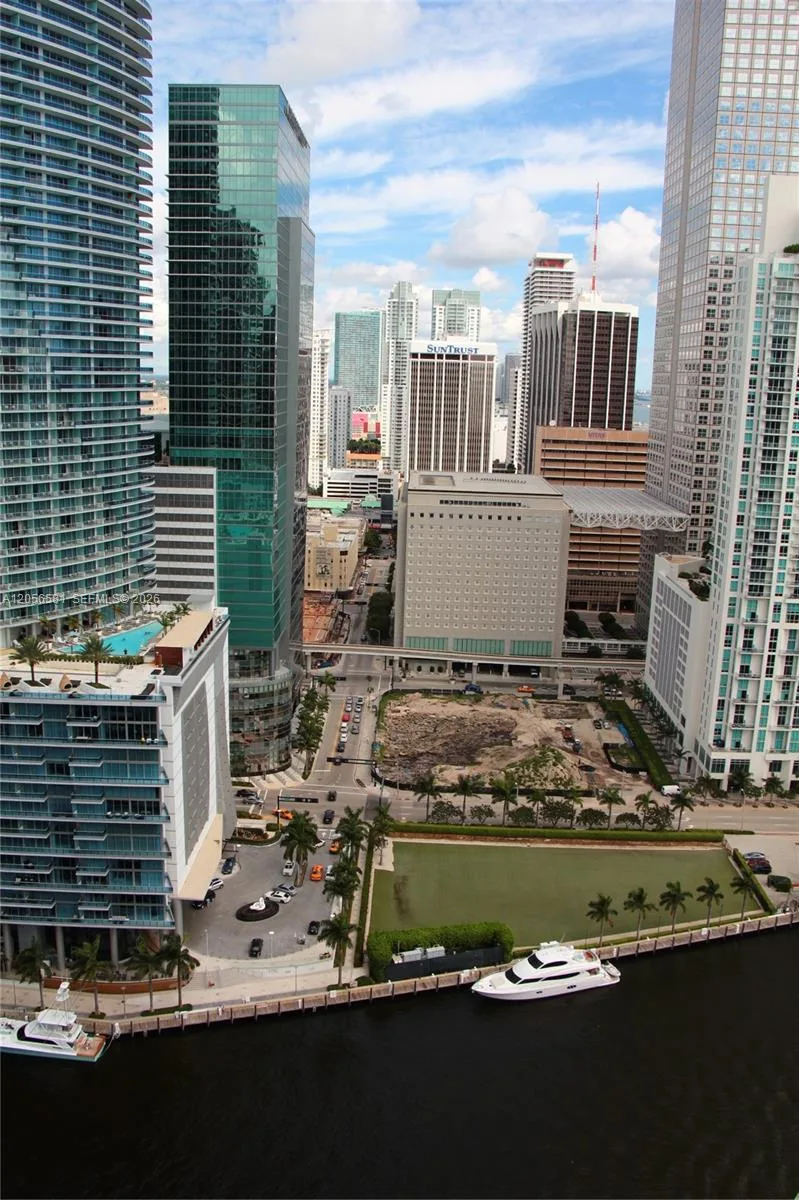 465 BRICKELL AV # 3006, Miami, FL 33131