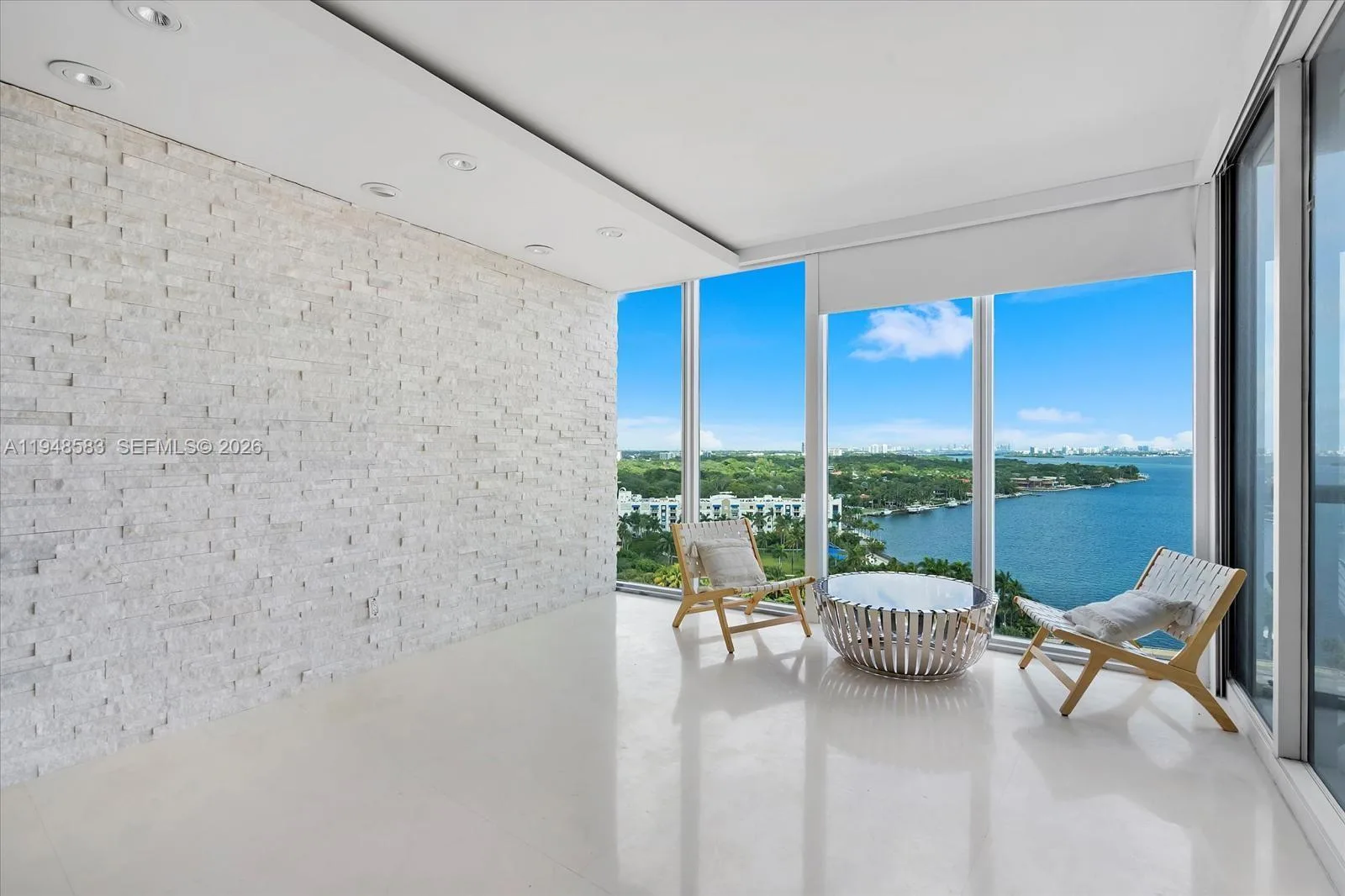 601 NE 36th St # 1310, Miami, FL 33137 photo 2