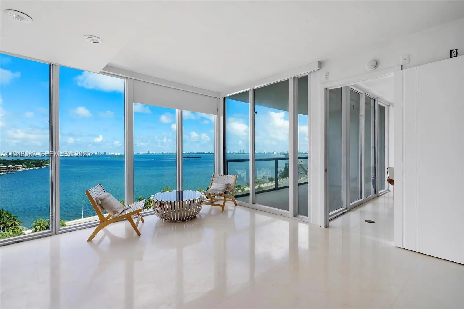 601 NE 36th St # 1310, Miami, FL 33137 photo 3