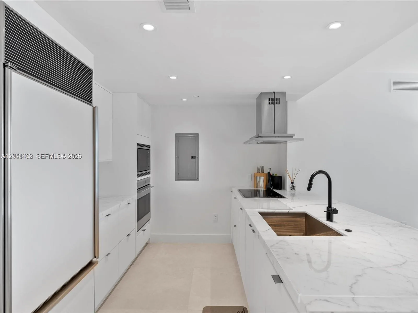 495 Brickell Ave # 2305, Miami, FL 33131 photo 5
