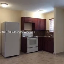 1324 NE 127th St # 11, North Miami, FL 33161 photo 4