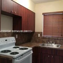 1324 NE 127th St # 11, North Miami, FL 33161 photo 5