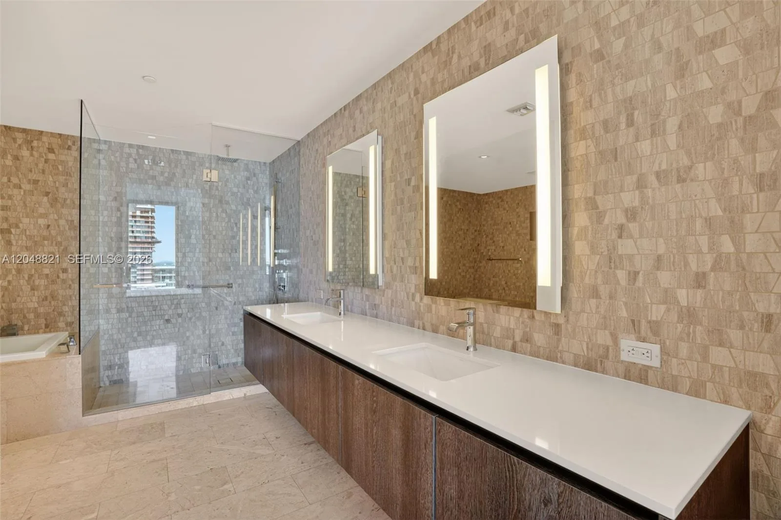 68 SE 6th St # 3710, Miami, FL 33131 photo 6