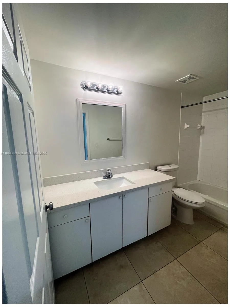50 Menores Ave # 717, Coral Gables, FL 33134 photo 13