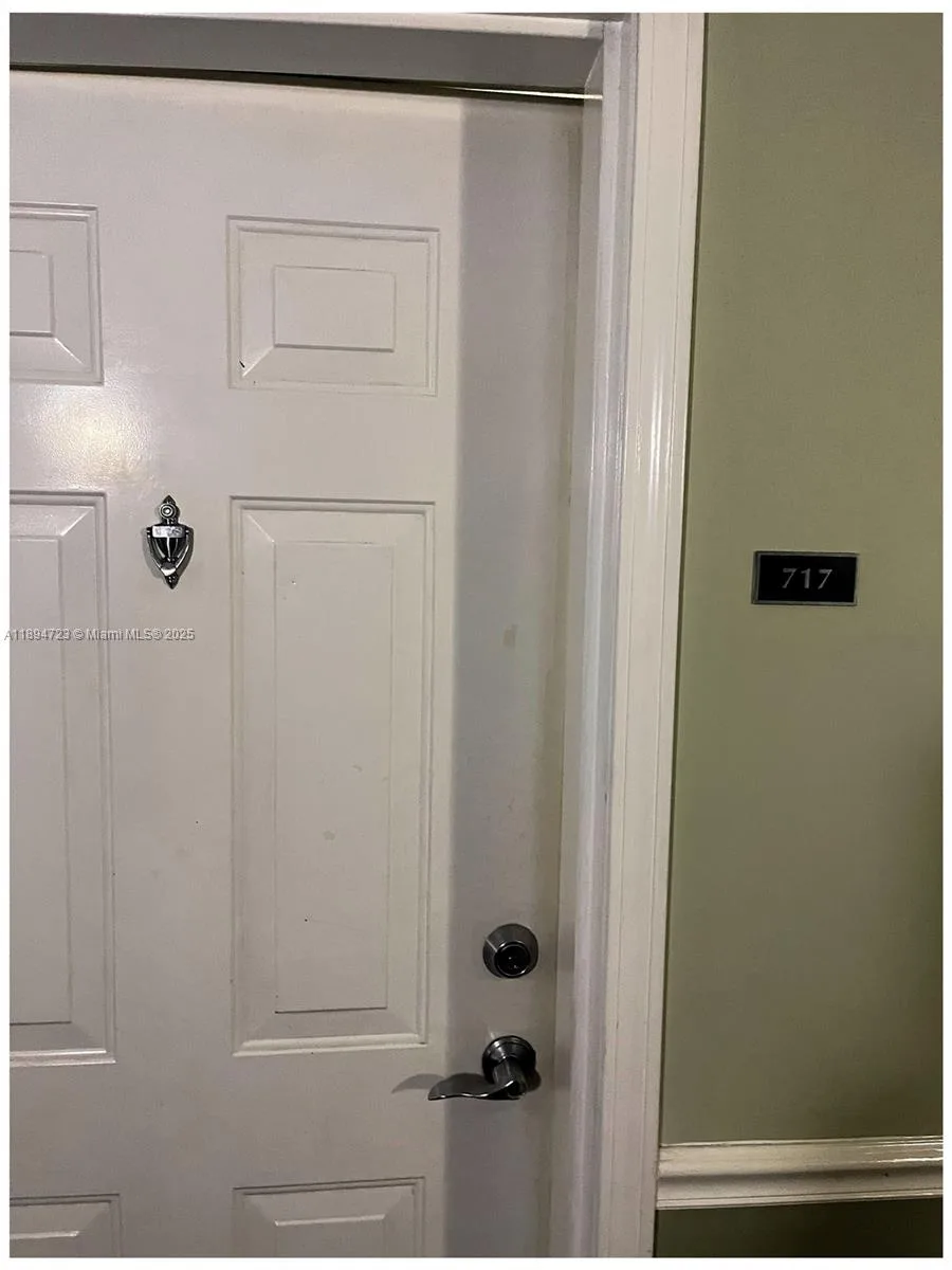 50 Menores Ave # 717, Coral Gables, FL 33134 photo 5