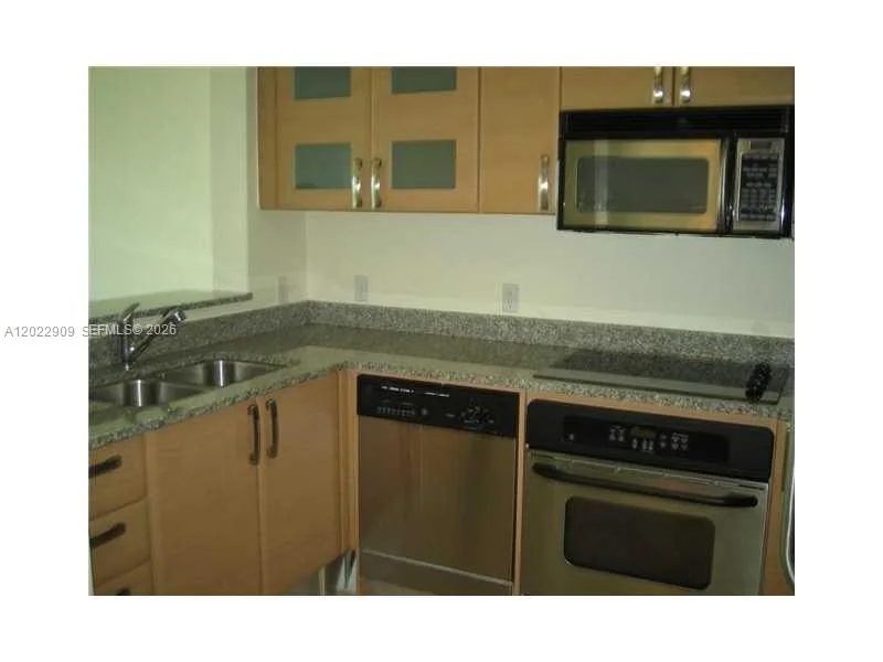 2101 BRICKELL # 410, Miami, FL 33131 photo 3