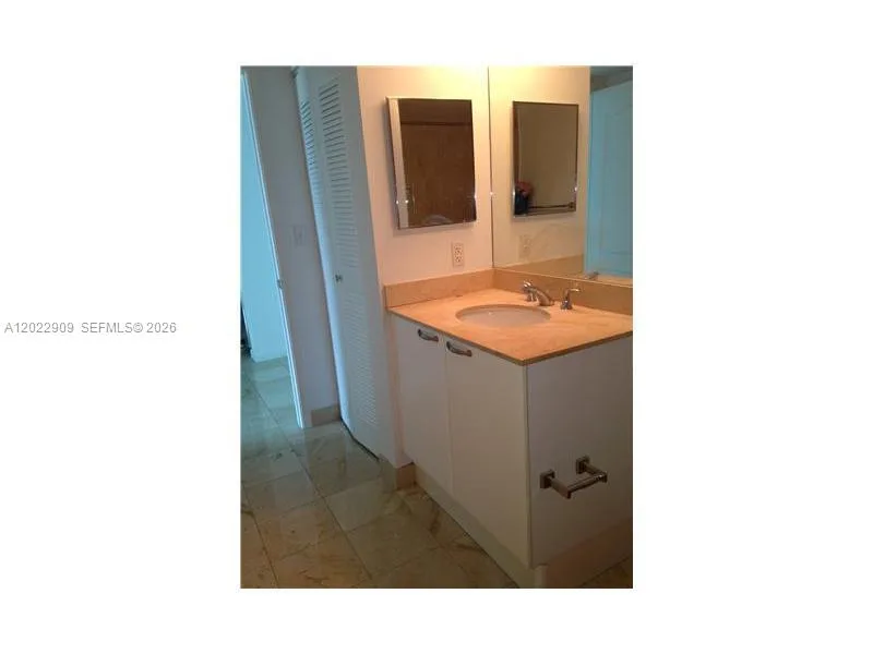 2101 BRICKELL # 410, Miami, FL 33131 photo 4