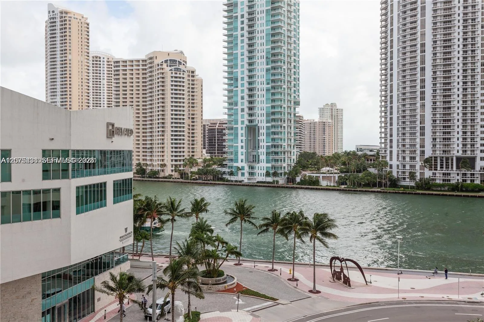 300 S Biscayne Blvd # L-432, Miami, FL 33131 photo 6
