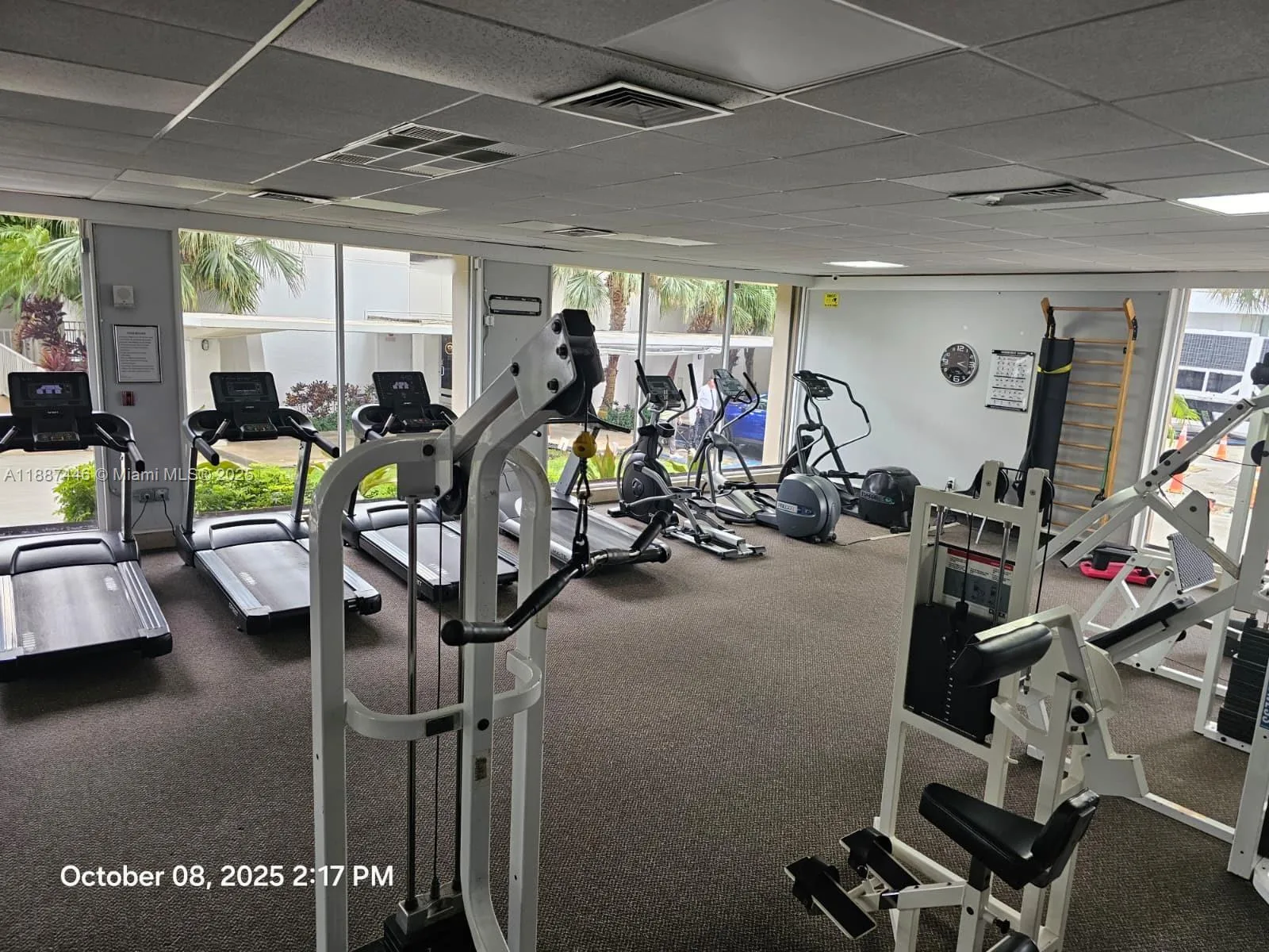 300 Bayview Dr # 1402, Sunny Isles Beach, FL 33160 photo 12