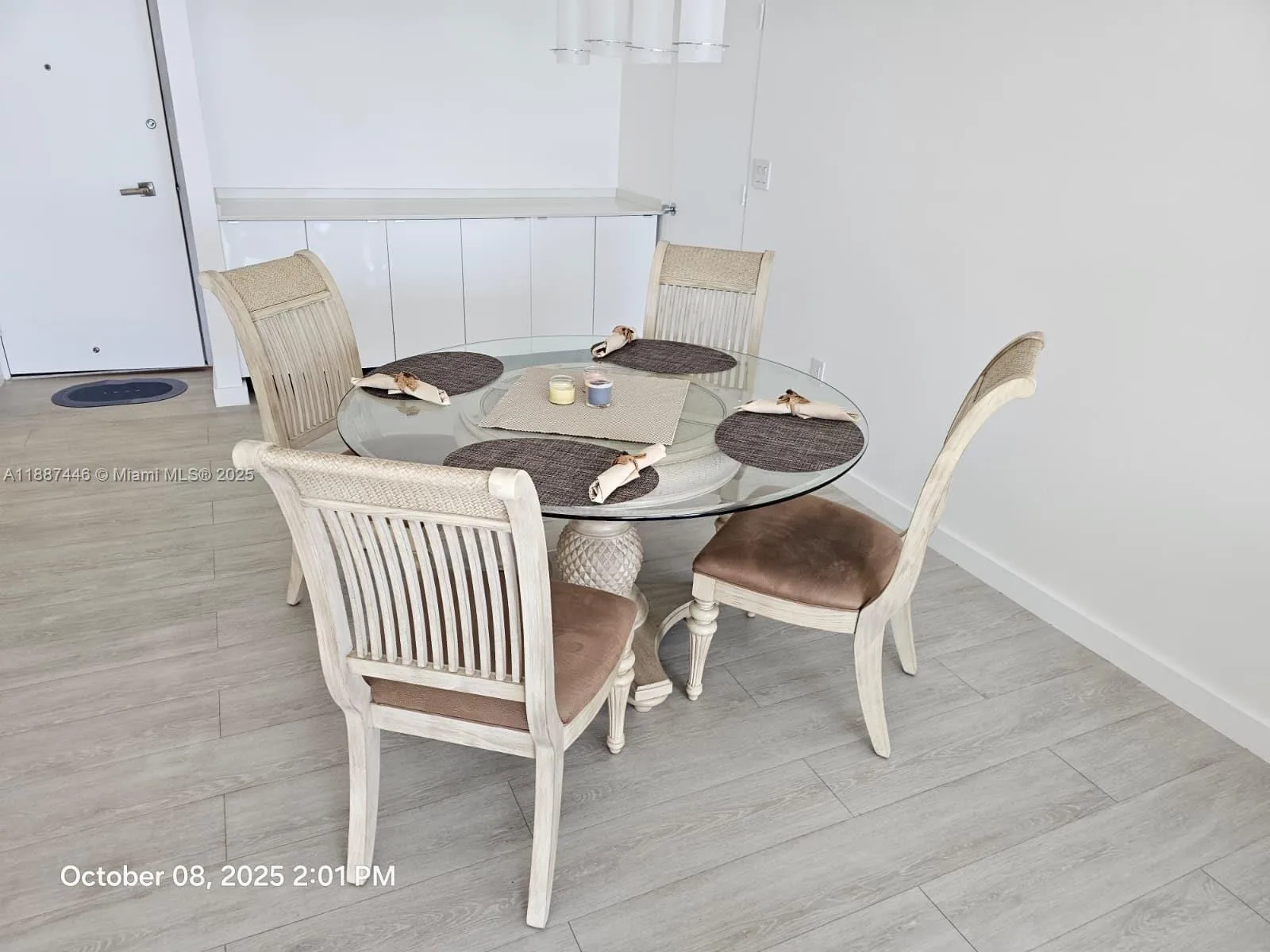 300 Bayview Dr # 1402, Sunny Isles Beach, FL 33160 photo 2