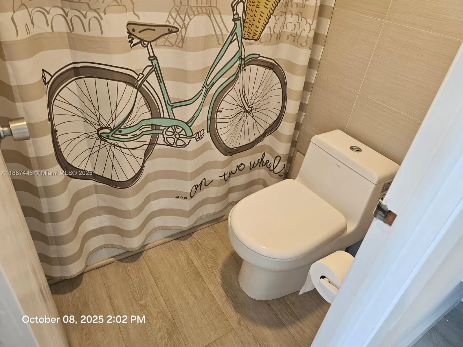 300 Bayview Dr # 1402, Sunny Isles Beach, FL 33160 photo 8