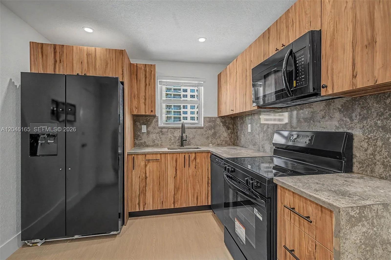 5555 Collins Ave # 7B, Miami Beach, FL 33140 photo 3