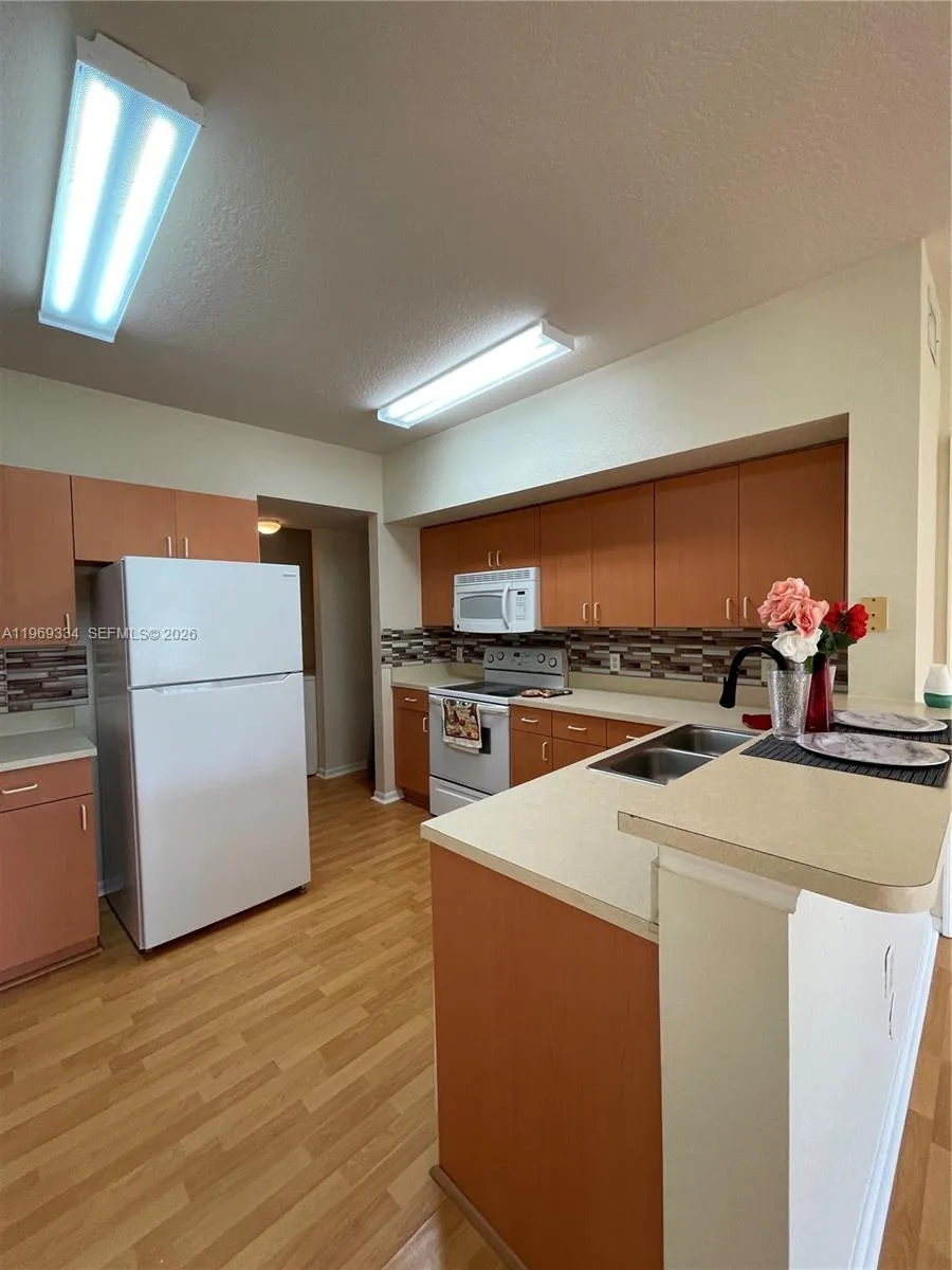 2305 Belmont Ln # 2305, North Lauderdale, FL 33068 photo 4