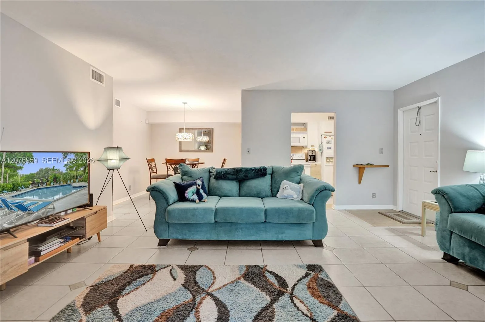 3017 N Oakland Forest Dr # 208, Oakland Park, FL 33309