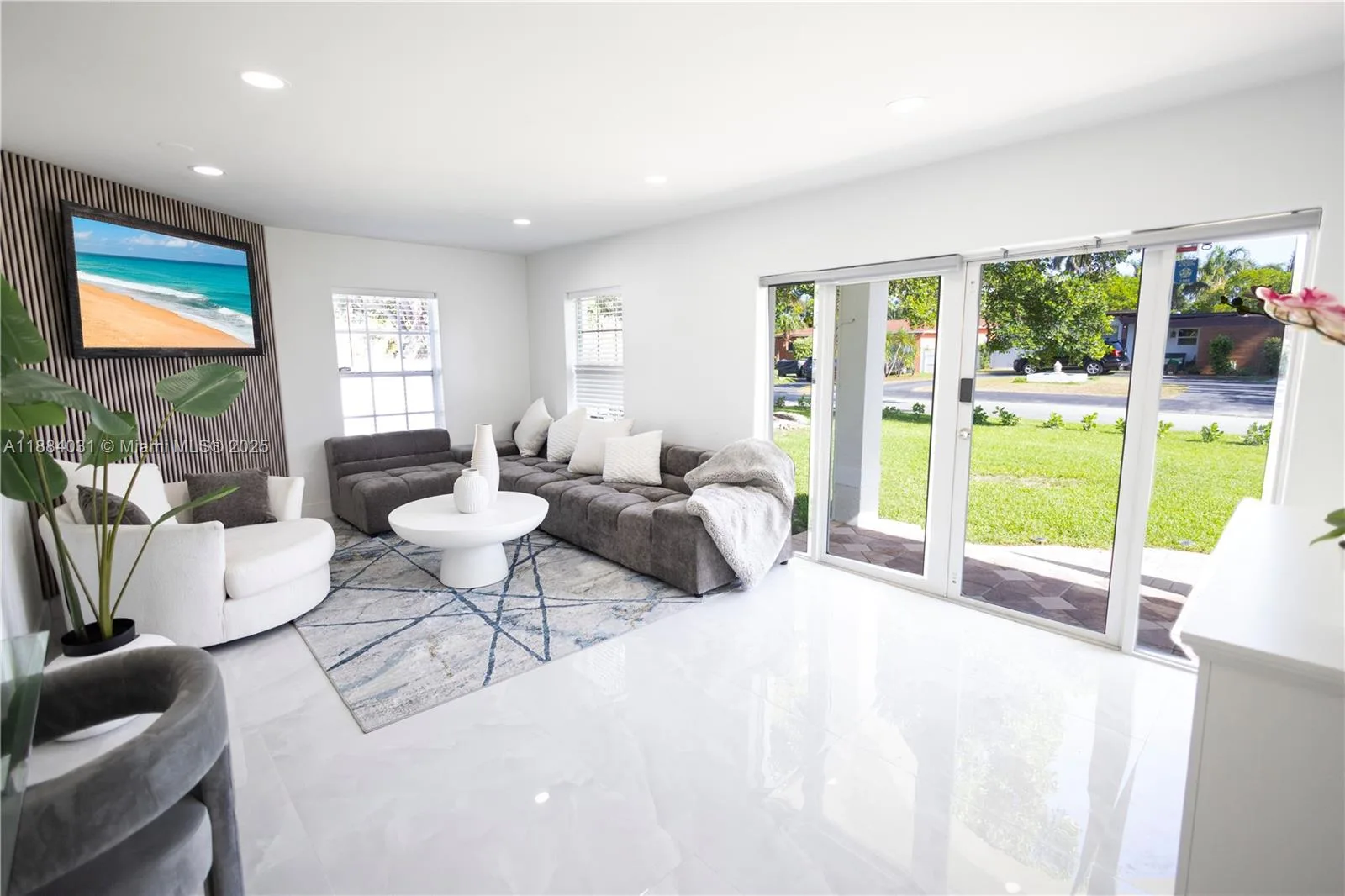 1435 Grant St # na, Hollywood, FL 33020 photo 2