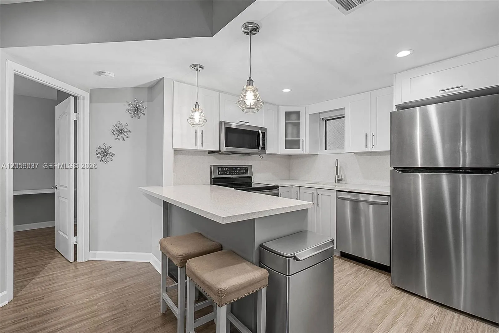 8290 Lake Dr # 538, Doral, FL 33166