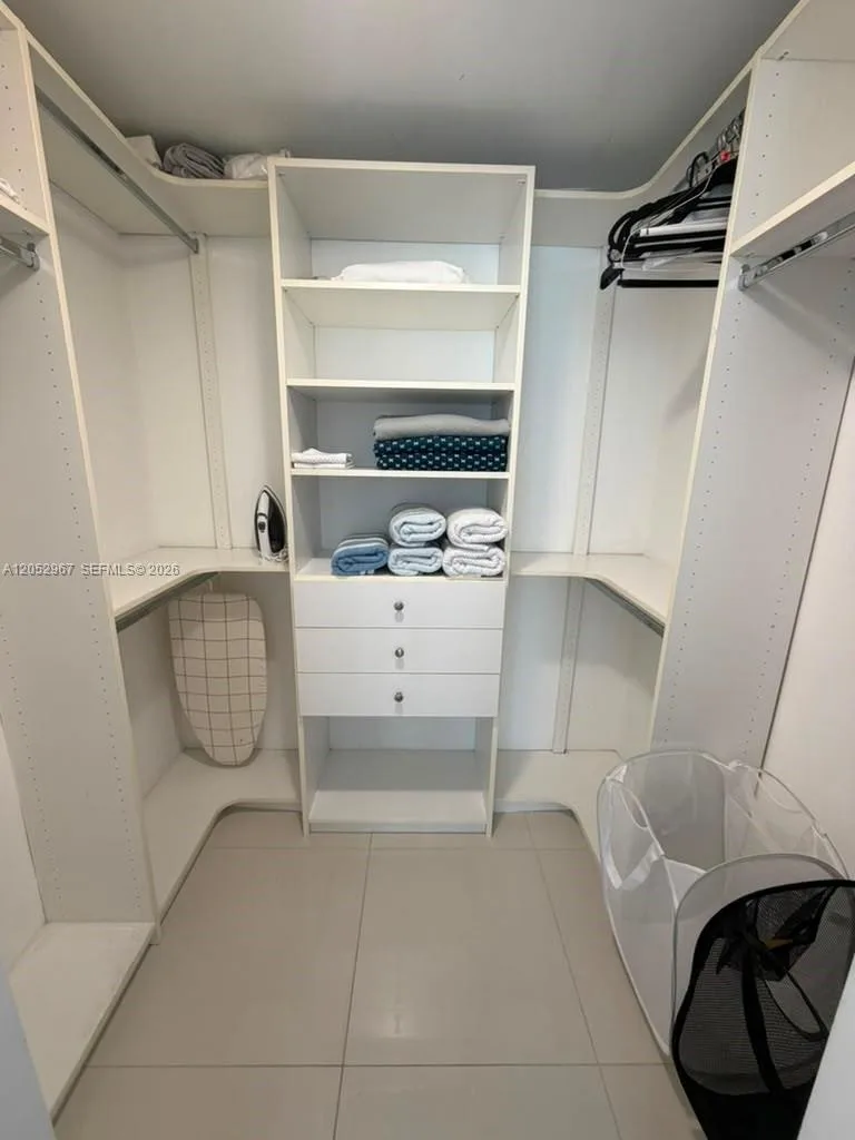 31 SE 6th St # 2604, Miami, FL 33131 photo 9