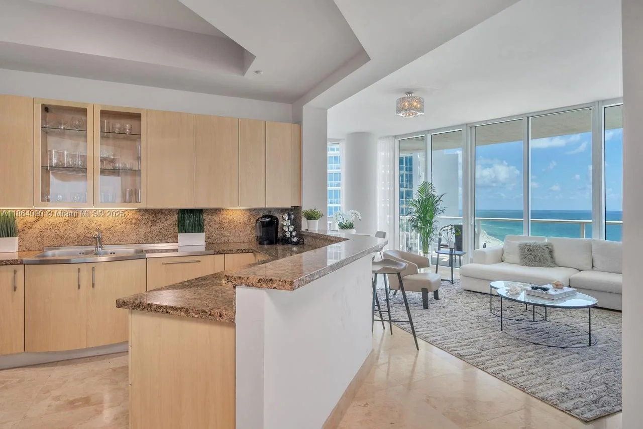 100 S Pointe Dr # 2208, Miami Beach, FL 33139 photo 9