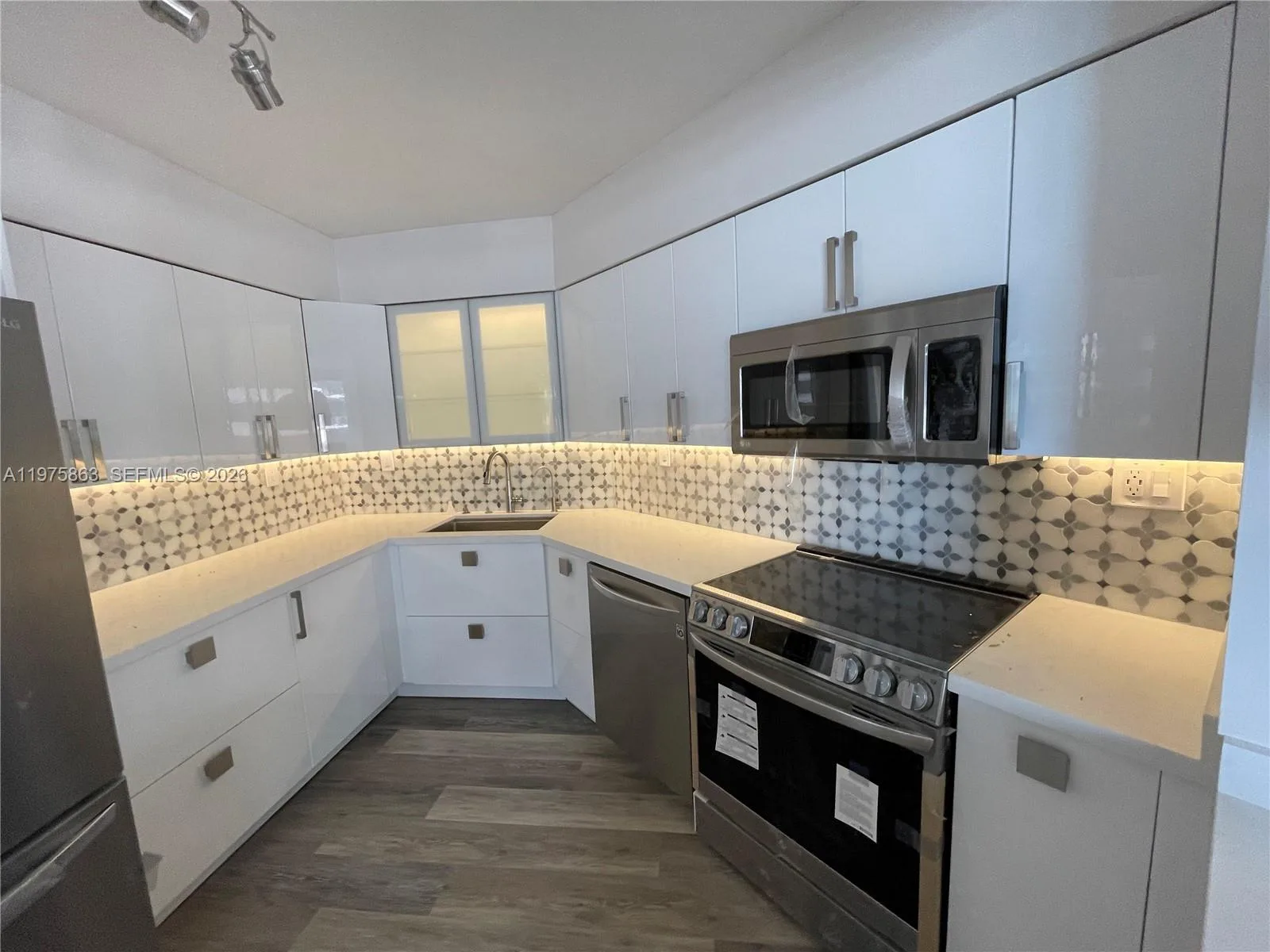 5161 Collins Ave # 1012, Miami Beach, FL 33140 photo 5