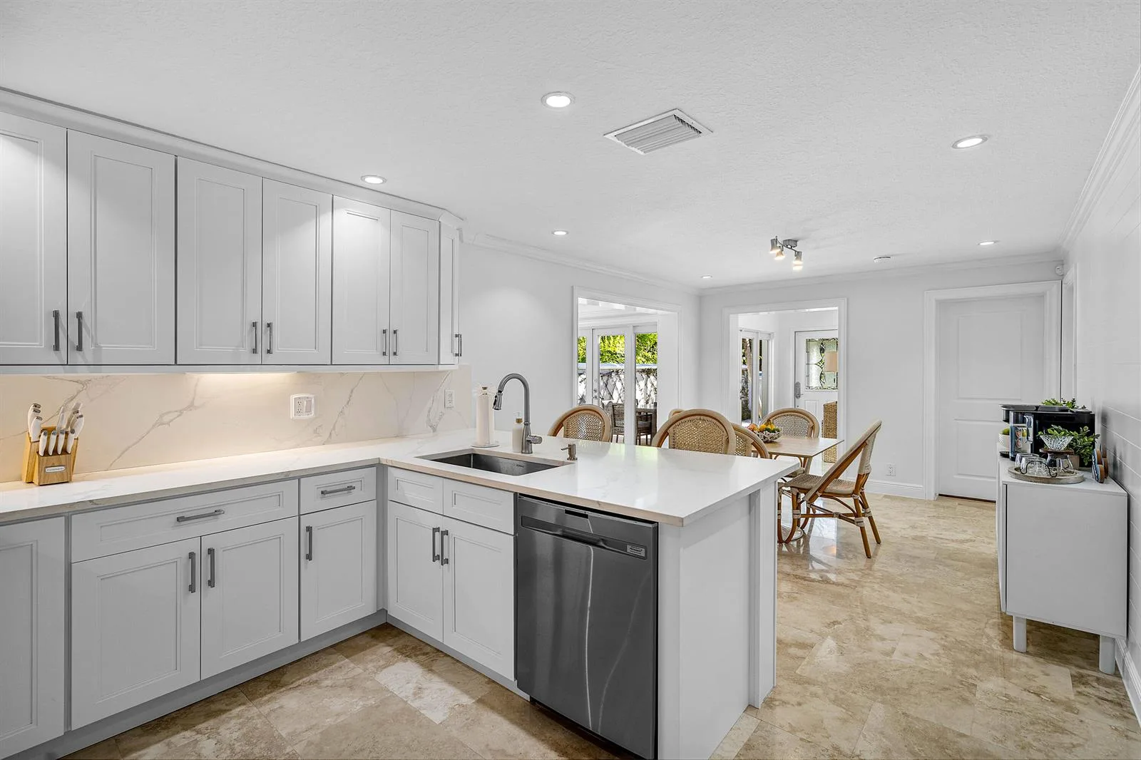 820 Palm Trail, Delray Beach, FL 33483 photo 7