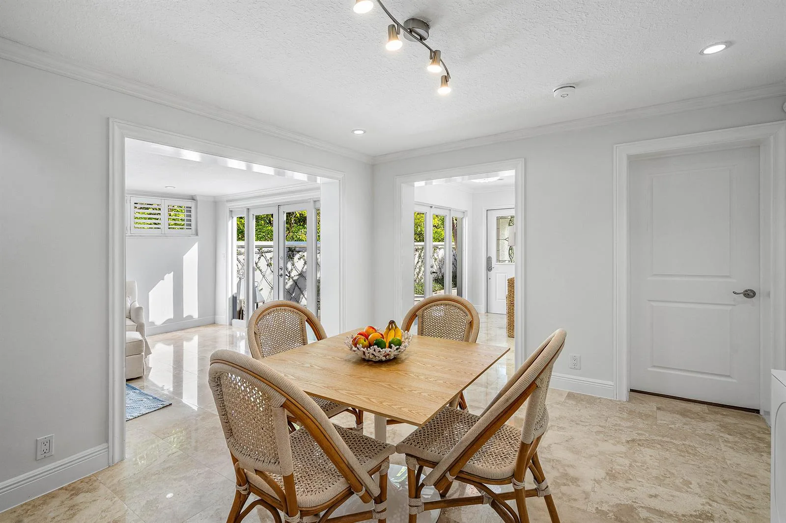 820 Palm Trail, Delray Beach, FL 33483 photo 8