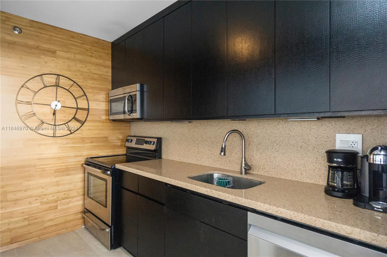 100 Lincoln Rd # 548, Miami Beach, FL 33139 photo 6