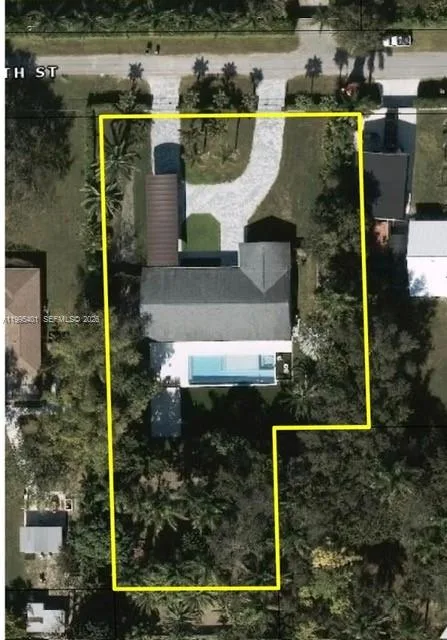 18840 SW 218th St, Miami, FL 33170 photo 2