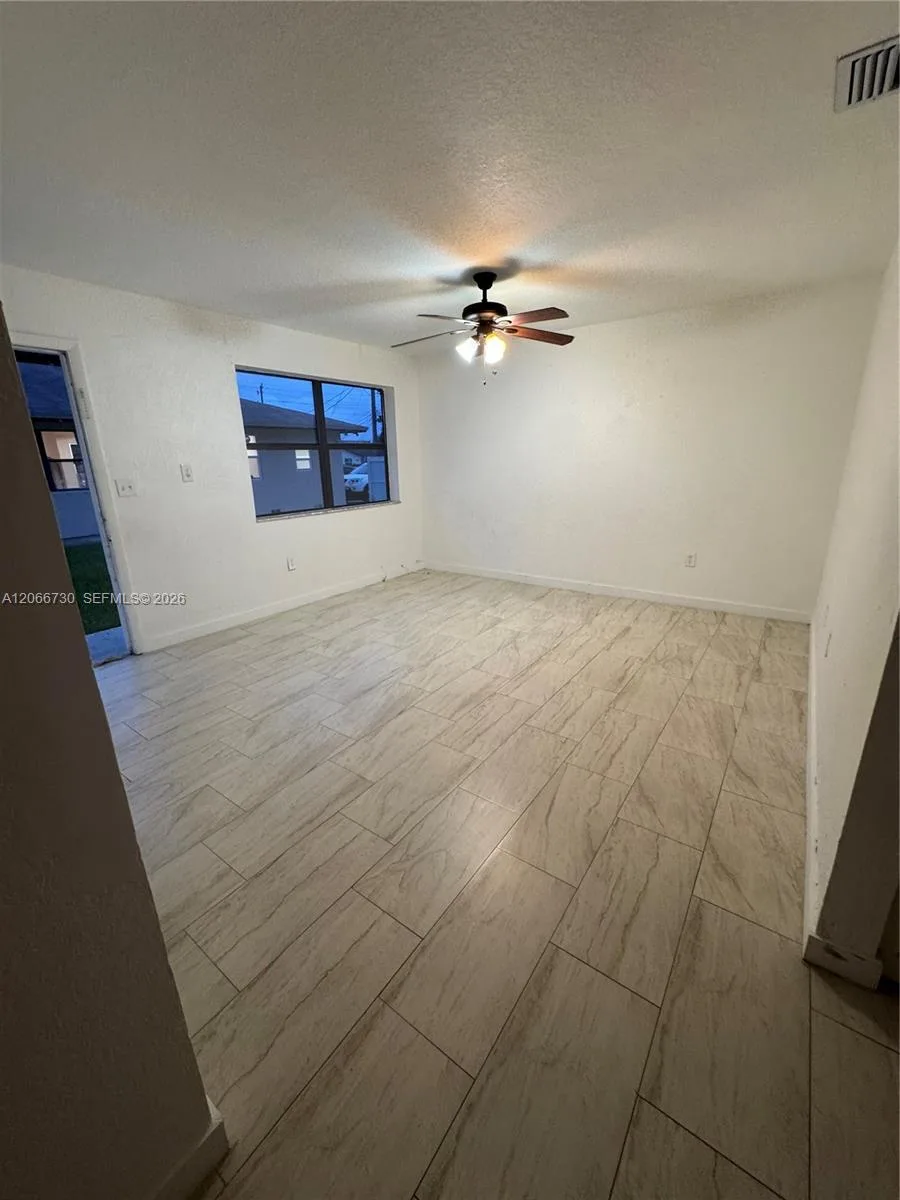 2124-2126 Thomas St # 2126, Hollywood, FL 33020 photo 4