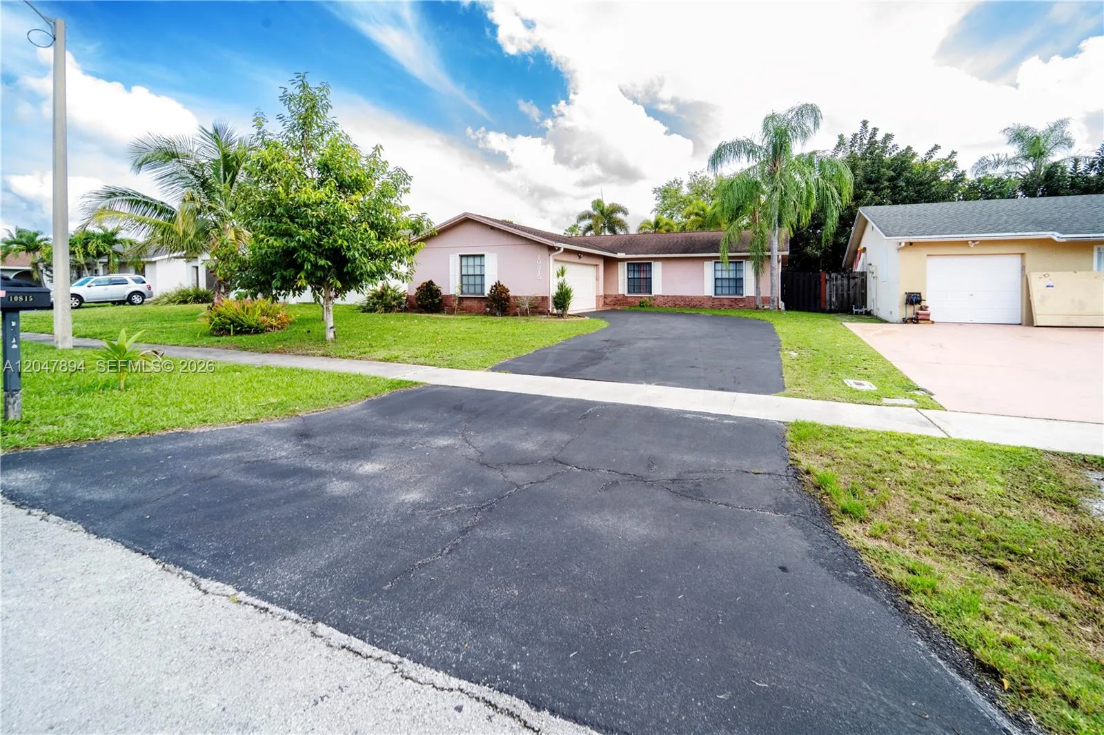 10815 NW 26th St, Sunrise, FL 33322 photo 2