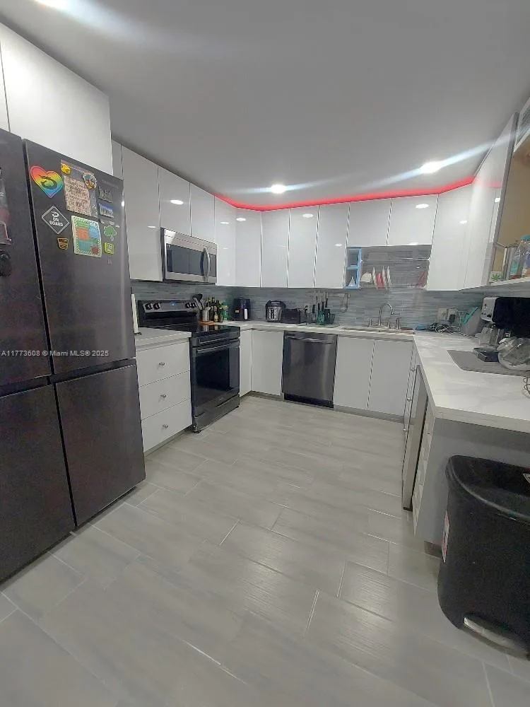 16300 Golf Club Rd # Apt 317, Weston, FL 33326