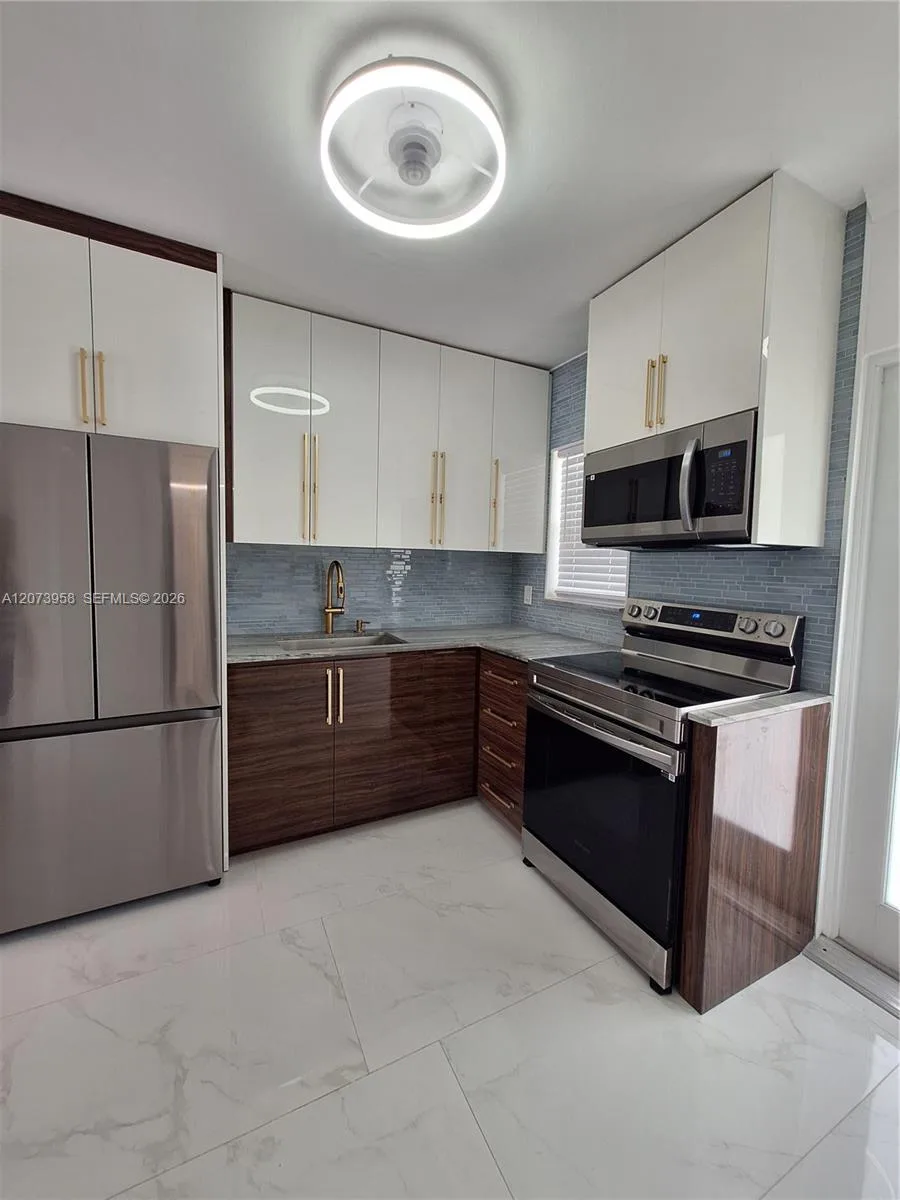 1420 Pennsylvania Ave # 409, Miami Beach, FL 33139