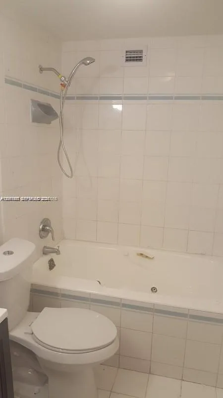 999 Brickell Bay Dr # 1408, Miami, FL 33131 photo 10