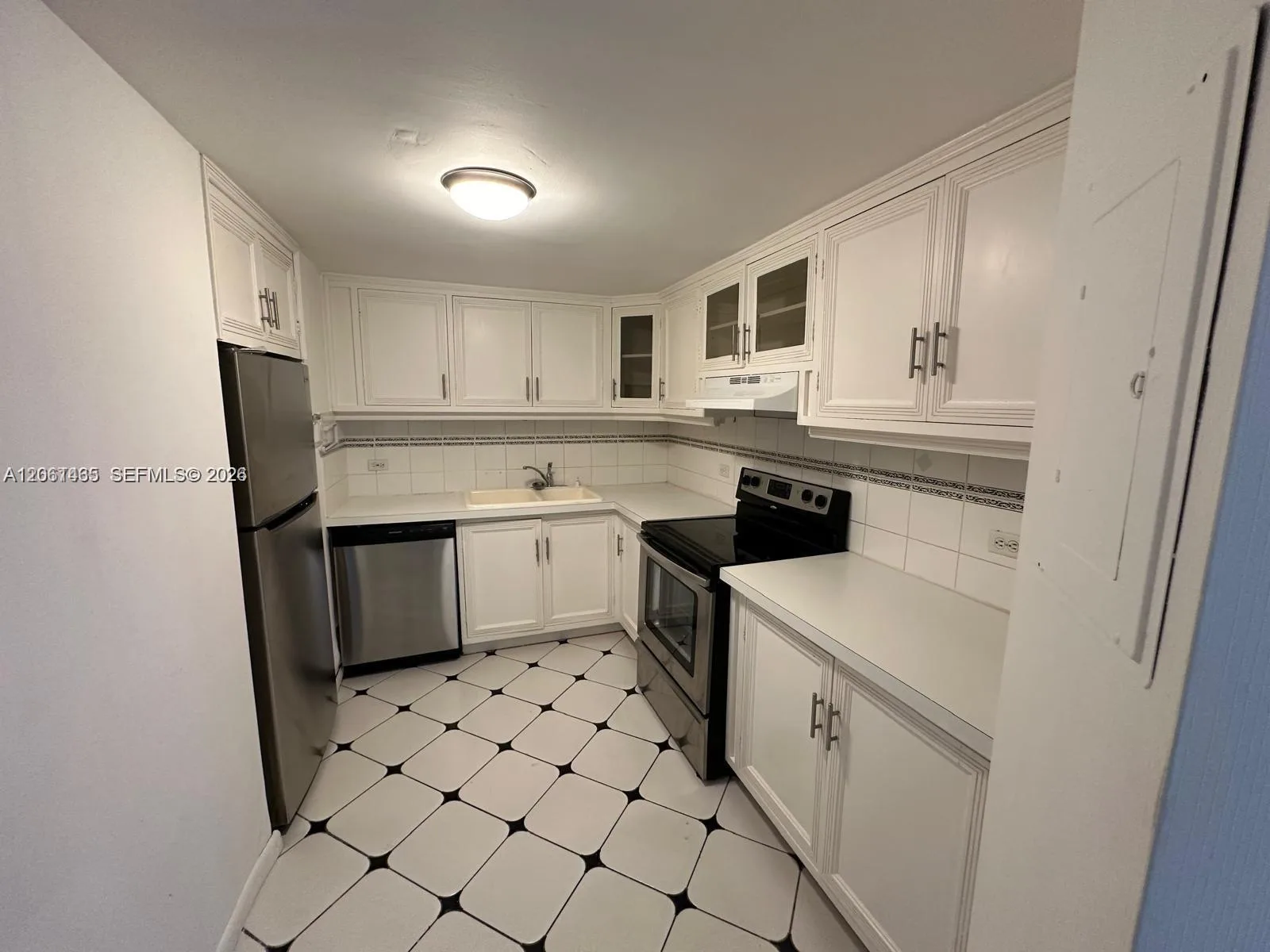 999 Brickell Bay Dr # 1408, Miami, FL 33131 photo 8