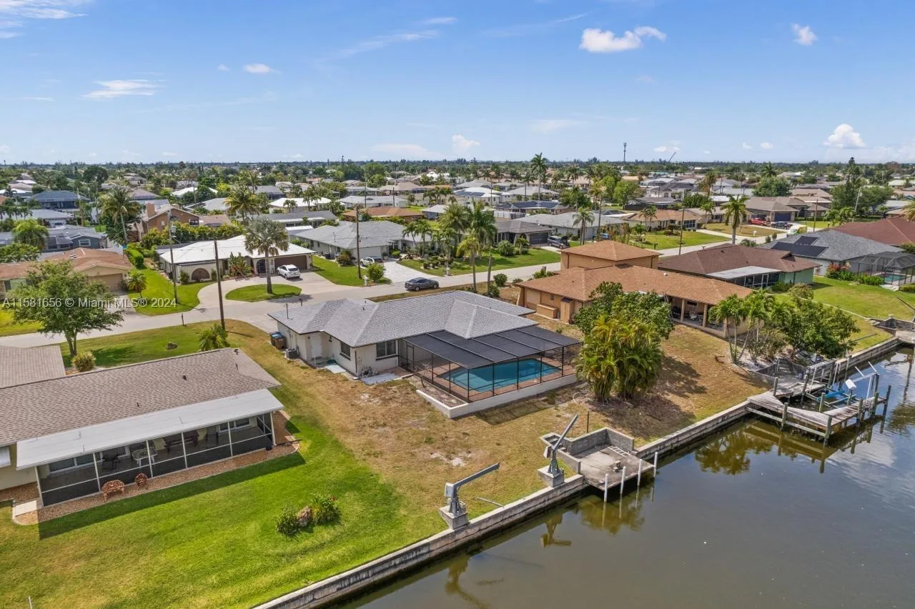 2925 SE 11Th Ave, Cape Coral, FL 33904 photo 3