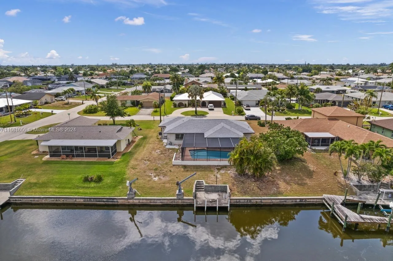 2925 SE 11Th Ave, Cape Coral, FL 33904 photo 4