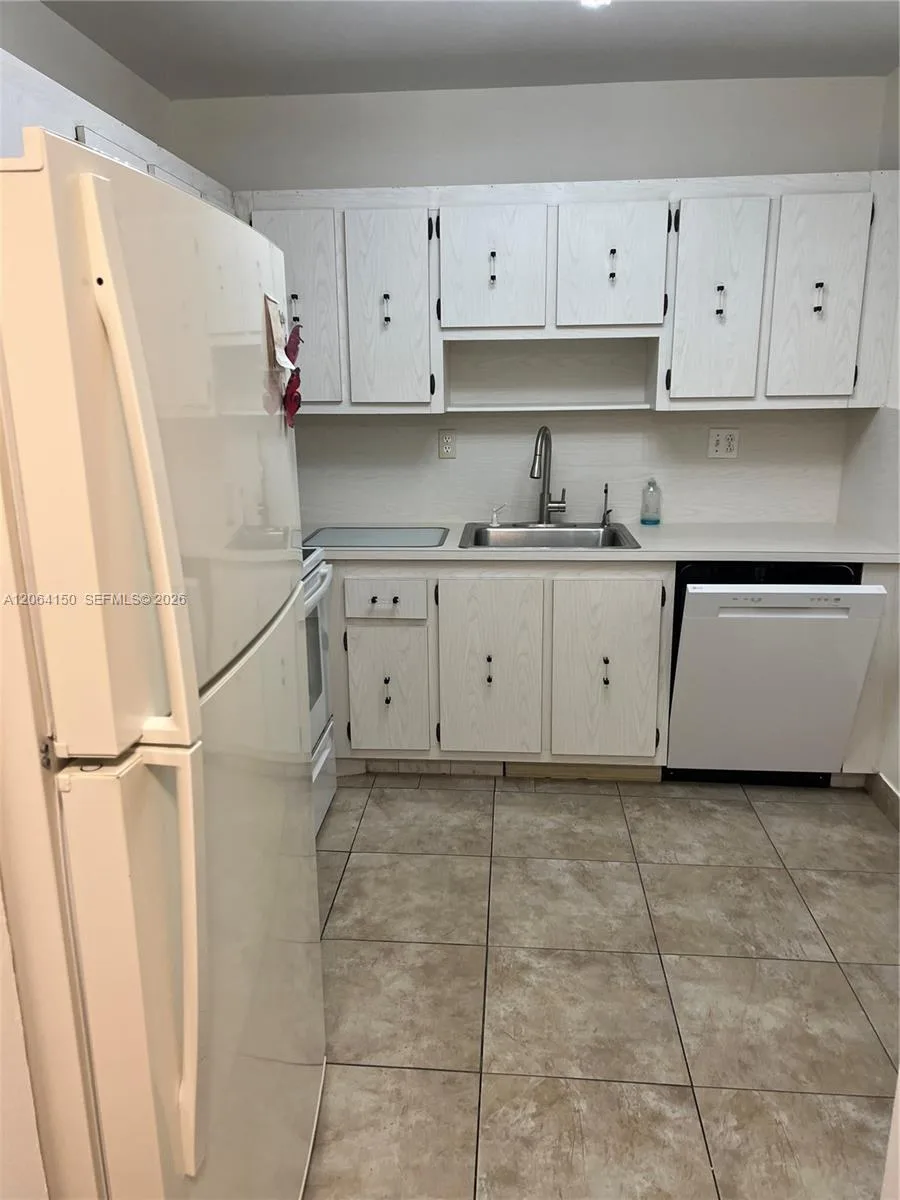 600 Three Islands Blvd # 1609, Hallandale Beach, FL 33009 photo 5